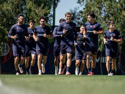 La AFA ordenó pagos a los jugadores de San Lorenzo y evitó la salida de Cuello