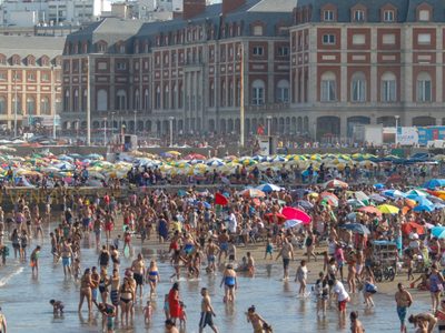 ¡Finde largo, todo un Carnaval! Récord de visitantes en los principales centros turístico del país