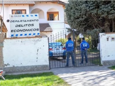 Dos mujeres fueron detenidas por falsificación de documentos a un médico de Neuquén