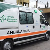 Varias personas resultaron heridas tras un choque entre colectivo y un auto