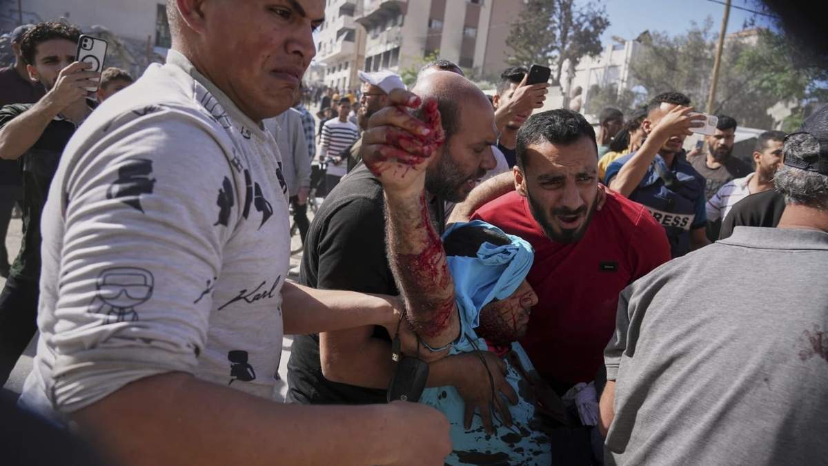 Ataque israelí mata 23 personas en Gaza mientras crece la indignación por el bloqueo de la ayuda