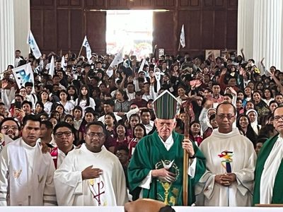 Muchos jóvenes están migrando por la violencia en Chiapas, lamenta el obispo de San Cristóbal