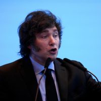 Javier Milei viajará a Estados Unidos y se reunirá con empresarios antes de las elecciones bonaerenses