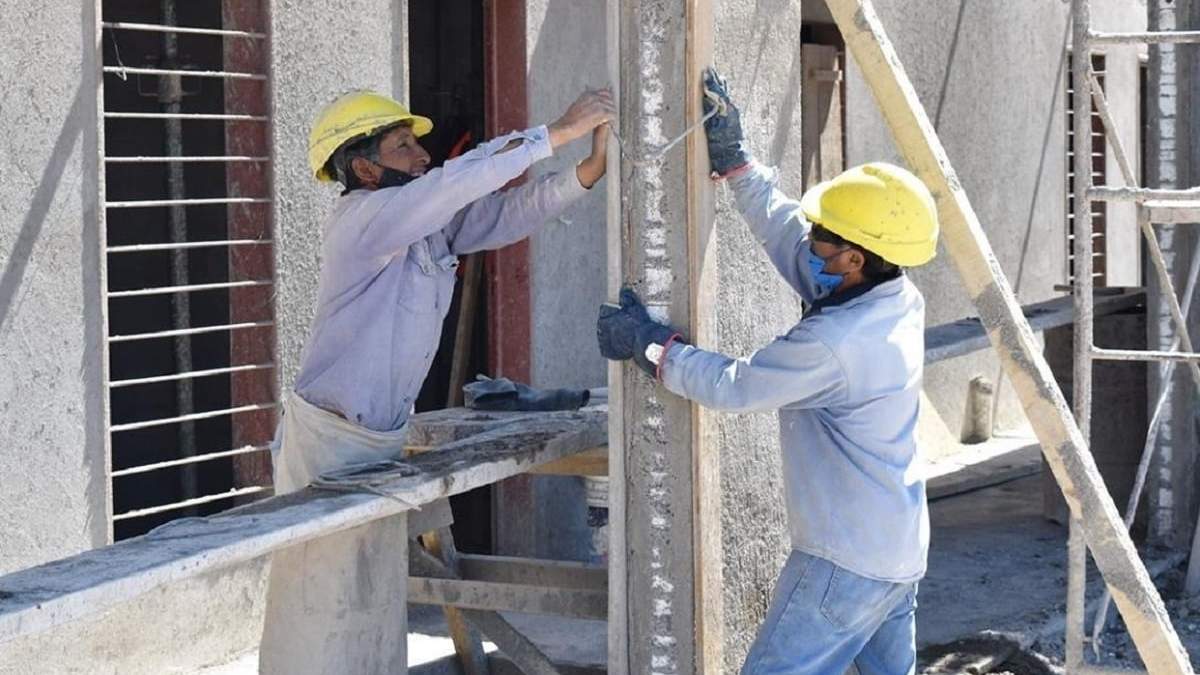 Con una tasa del 49,5%, Neuquén encabeza la estadística nacional de crecimiento del empleo formal en la construcción. Fuente: (La Angostura Digital)