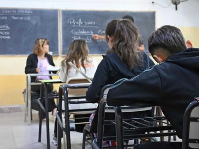Neuquén anunció un aumento de partidas escolares que alcanza a escuelas técnicas y supervisiones escolares