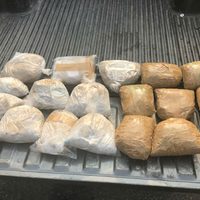 En Guerrero, la Policía Federal asegura 20 paquetes de goma de opio ocultos en una camioneta