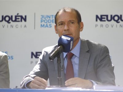 Omar Gutiérrez anunció un acuerdo para la transferencia de tierras a San Martín de los Andes