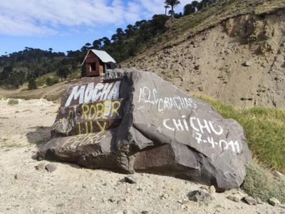 Vecinos de Pino Hachado denuncian falta de higiene y piden mayor responsabilidad a los viajeros que transitan la zona