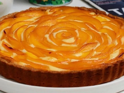 Con una lata de duraznos en almíbar, hacete esta tremenda tarta exprés, perfecta para el postre del finde