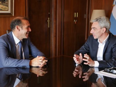 Tren Norpatagónico: Omar Gutiérrez se reunió con el ministro de Transporte de la Nación
