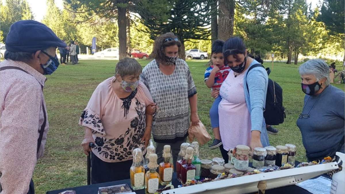 Productos elaborados artesanalmente en Moquehue. Fuente: (Twitter)