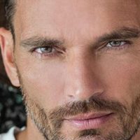 Julián Gil compartió una dura noticia: "Nuestra familia ha sido tocada por el cáncer"