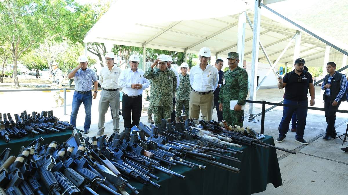 Las armas deben servir para proteger a la población: Américo Villarreal
