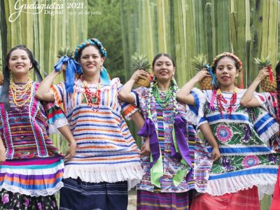 Entregar amistad: el sentido de la tradicional Guelaguetza