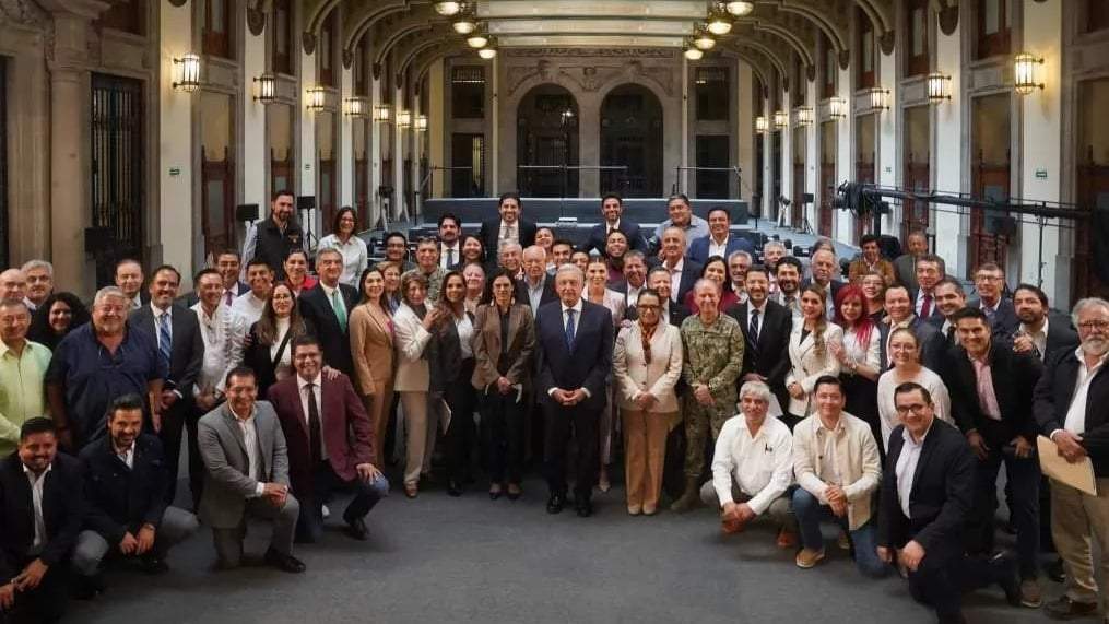 El Centro de Derechos Humanos Agustín Pro cuestiona que en la reunión sólo hayan participado gobernadores  procedentes de Morena y funcionarios del gabinete federal