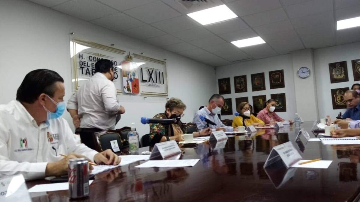 Integrantes de la Comisión Permanente del Congreso de Tabasco