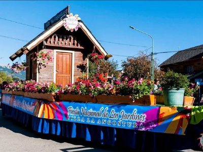 Emprendedores de Villa la Angostura molestos por las condiciones de los puestos en la Fiesta de los Jardines