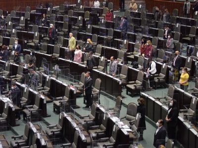 Diputados reviven el Renaut calderonista