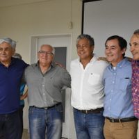 Rolando Figueroa cosecha nuevos apoyos entre mutuales y cooperativas