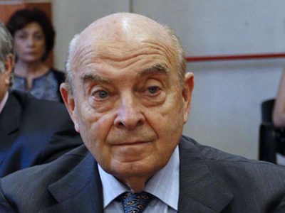 Polémica propuesta de Cavallo: pretende que se eliminen los controles sobre el dólar