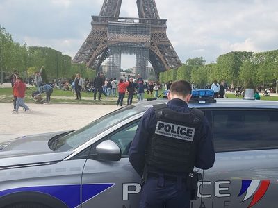Turista mexicana presenta demanda en París por violación múltiple