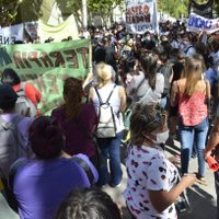 Lunes de reclamos: hay manifestaciones y cortes de ruta en Neuquén