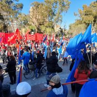 En una masiva movilización en Neuquén capital se repudió el atentado a Cristina Fernández