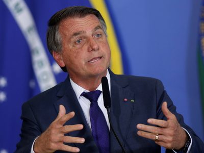 Jair Bolsonaro aseguró que “solo Dios podrá sacarlo de la Presidencia de Brasil”