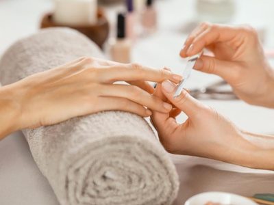 Nail Art: diseños de uñas "cromadas", para darle color a estos grises días de invierno