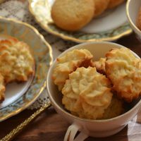 Con 1 sola receta, 3 postres distintos: prepará esto para la próxima juntada y no gastes fortuna en la panadería