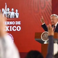 Sanciones a 'superdelegados” si incurren en delitos electorales, amaga el presidente