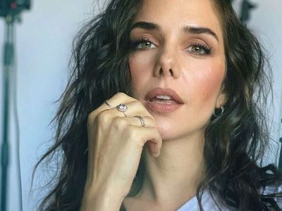 ¡No apto para cardíacos! Julieta Nair Calvo lo usa bien cavado y muestra de más ¡está que arde!