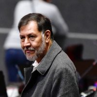 Fernández Noroña comparte una imagen editada en la que Margarita Zavala "lo apoya"