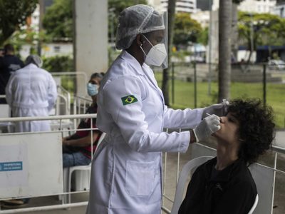 Brasil reconoció la alarma por la variante Ómicron: “La situación es de alerta”