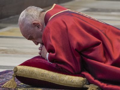 Papa Francisco pone su pensamiento con los 'crucificados de la pandemia”