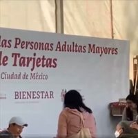 Kenia López denuncia ante el INE promoción de AMLO en la entrega de tarjetas de pensión