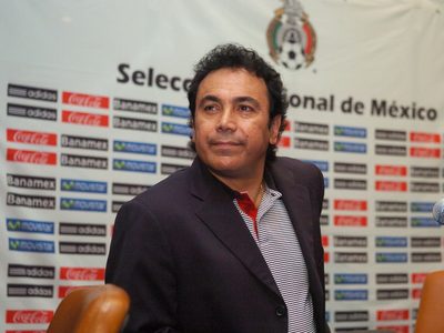 Exjugador del Atlético de Madrid tunde a Hugo Sánchez: "el peor compañero, traicionero y desleal"
