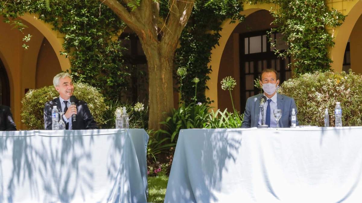 Omar Gutiérrez junto a Mario Meoni. Fuente: (Twitter)