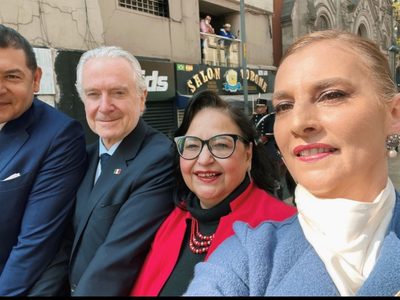 Beatriz Gutiérrez Müller publica "selfie republicana" con la ministra Norma Piña y Santiago Creel