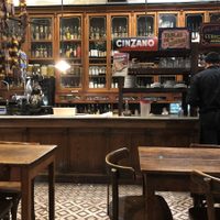 Día de los Cafés porteños: biblioteca itinerante y café en la vereda