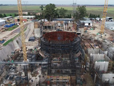 Energía nuclear: Reactivan las obras del primer reactor diseñado en Argentina