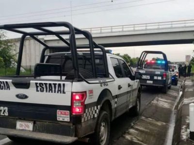 Abandonan dos cuerpos “encobijados” en tambos de basura de Veracruz