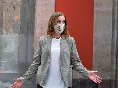 Gutiérrez Müller dio negativo a prueba covid, afirma la titular de Segob