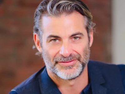 Quién es Jim Curtis, el gurú del bienestar que conquistó a Jennifer Aniston