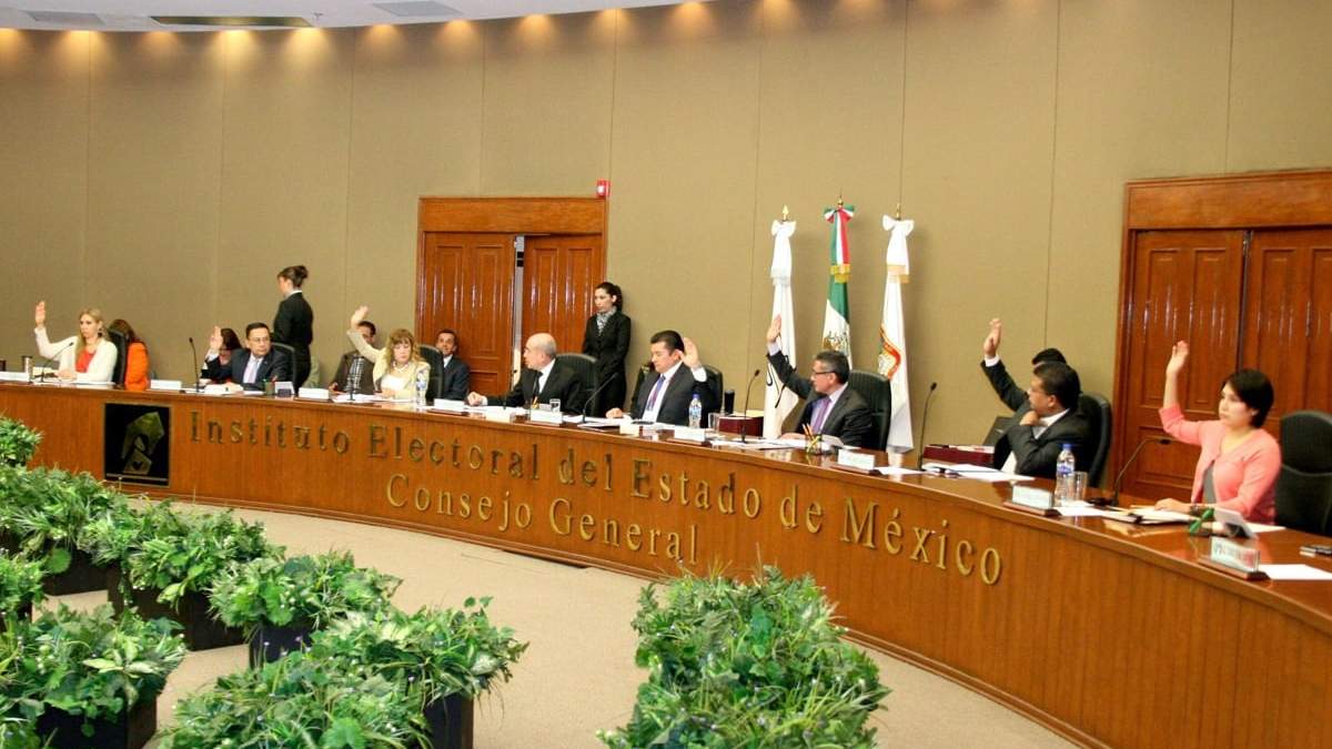 Una sesión del IEEM previo a la emergencia sanitaria