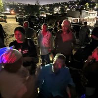 En Culiacán elementos de la Fiscalía desalojan a desplazados por violencia de guerra del narco