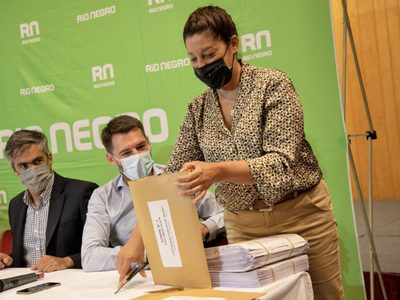 Arabela Carreras presentó la construcción de la nueva terminal de ómnibus de Bariloche