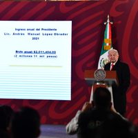 “Es legítima defensa” justifica AMLO por revelar sueldo de Loret de Mola