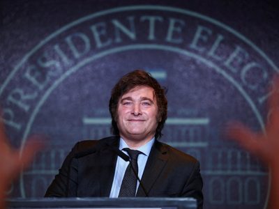 Javier Milei se reunió con David Cameron y hablaron sobre Malvinas