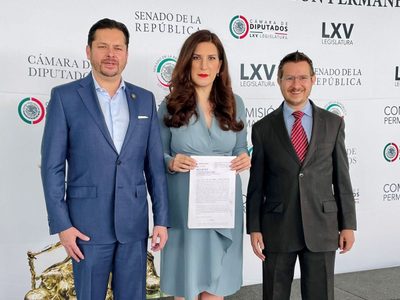 Kenia López presenta solicitud de juicio político contra Claudia Sheinbaum por la L12